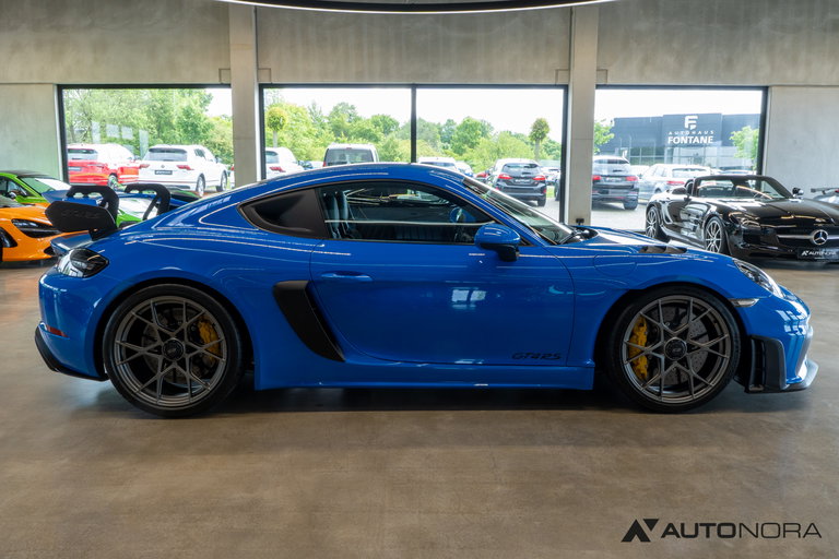 Porsche 718 Cayman GT4 RS