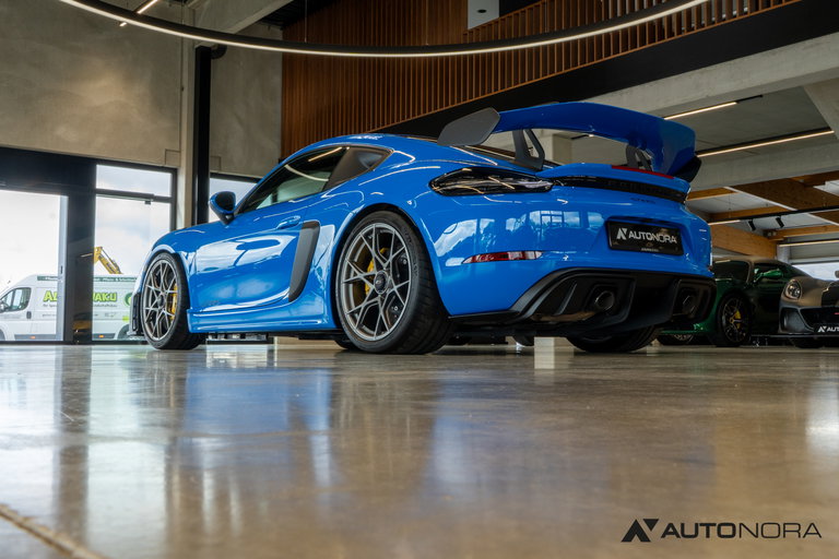 Porsche 718 Cayman GT4 RS
