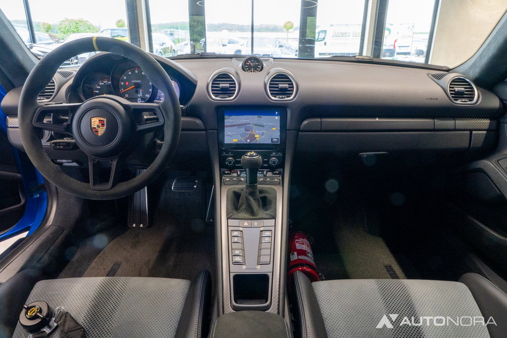 Porsche 718 Cayman GT4 RS