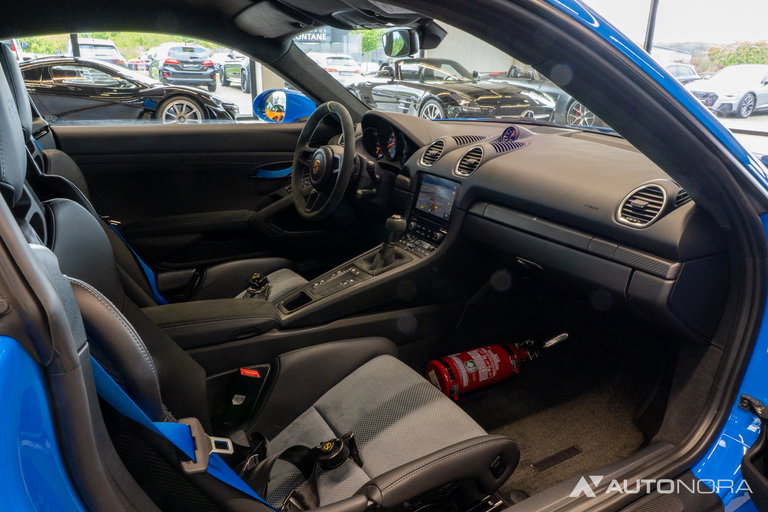 Porsche 718 Cayman GT4 RS
