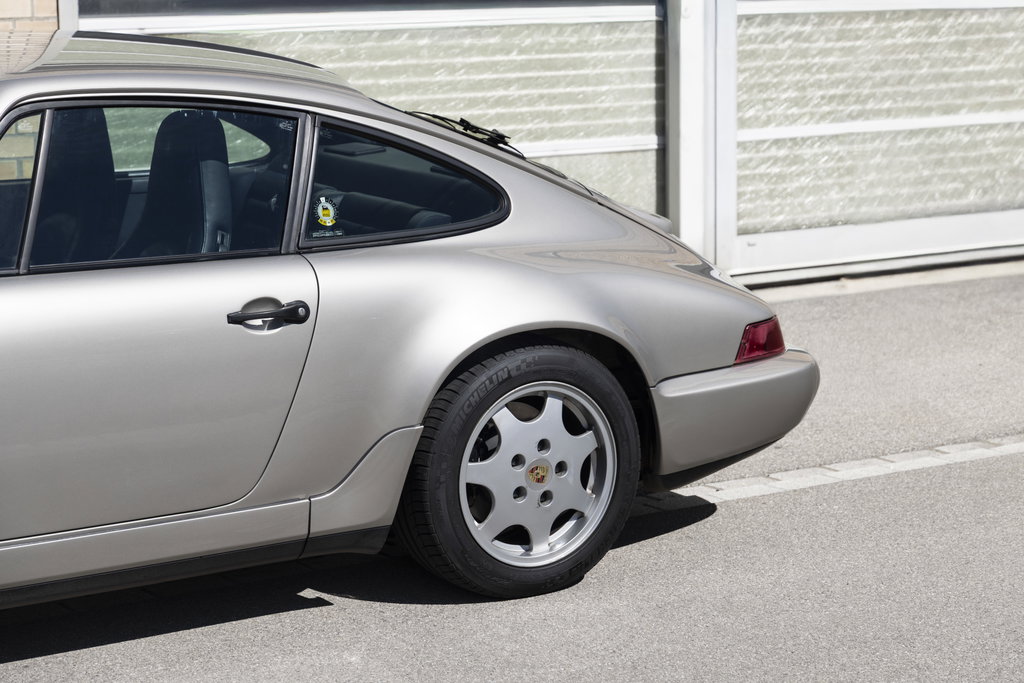 Porsche 964 Carrera 4