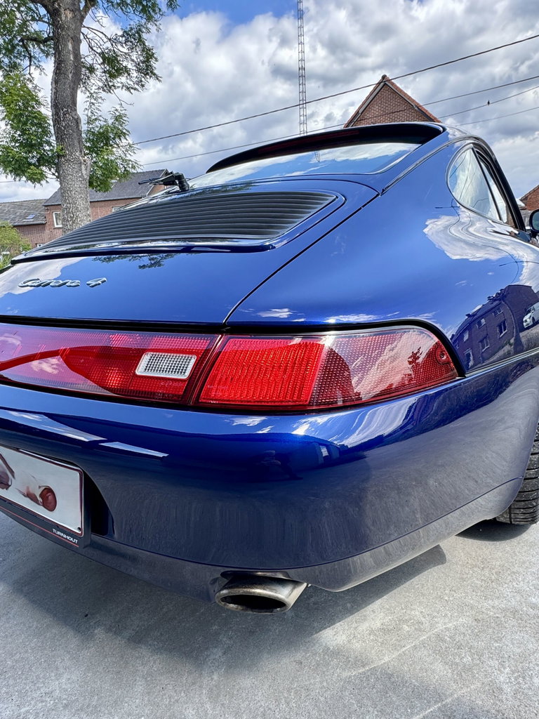 Porsche 993 Carrera 4
