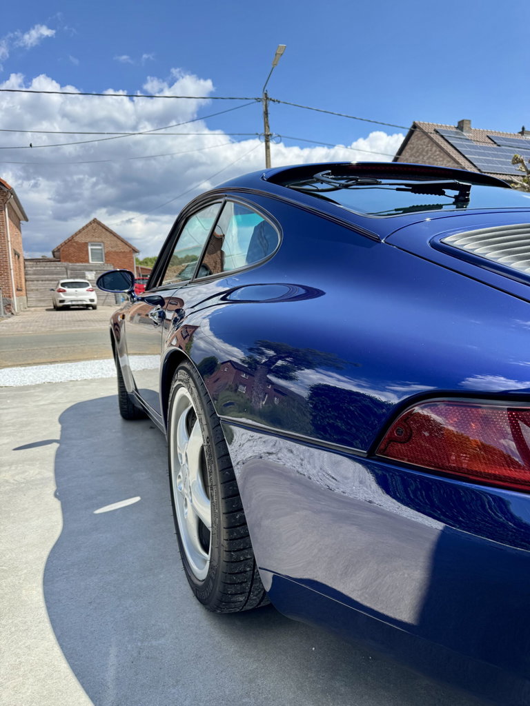 Porsche 993 Carrera 4