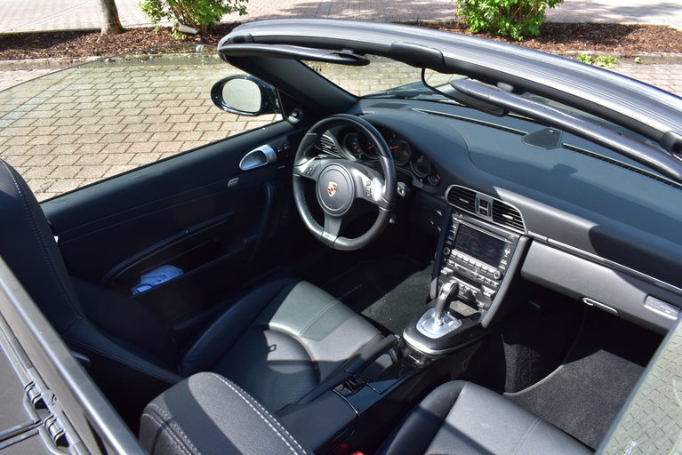 Porsche 997.2 Carrera Black Edition