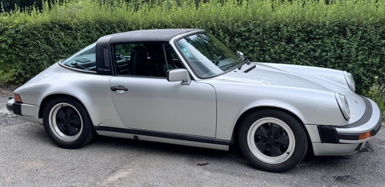 Porsche 911 Carrera 3.2