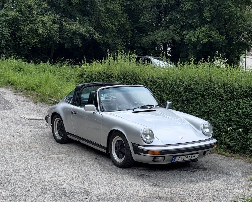 Porsche 911 Carrera 3.2