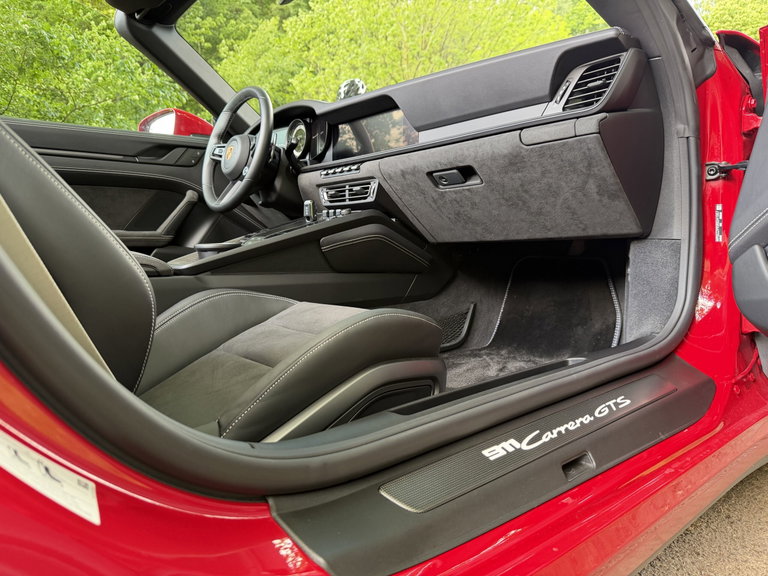 Porsche 992 Carrera GTS