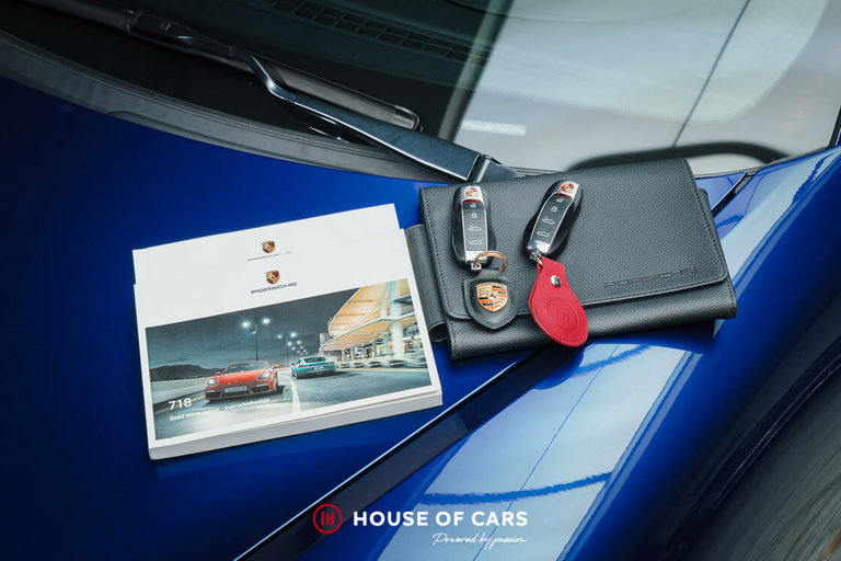 Porsche 718 Cayman