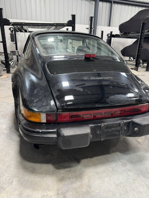 Porsche 911 Carrera (US)