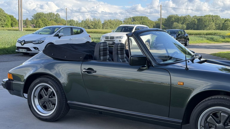 Porsche 911 Carrera 3.2