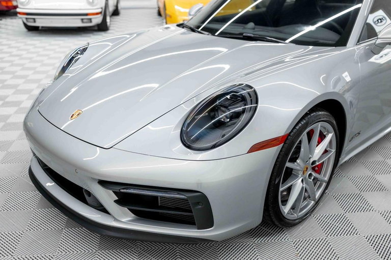 Porsche 992 Carrera GTS