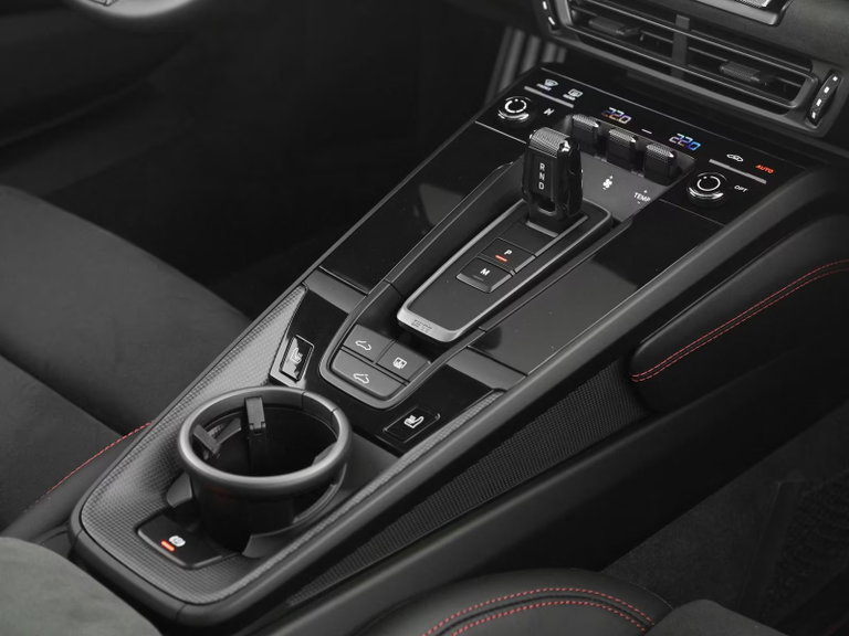 Porsche 992 Carrera GTS