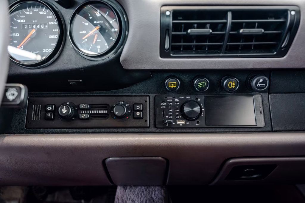 Porsche 964 Carrera 4