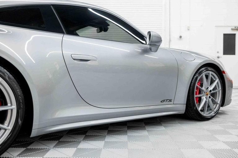 Porsche 992 Carrera GTS