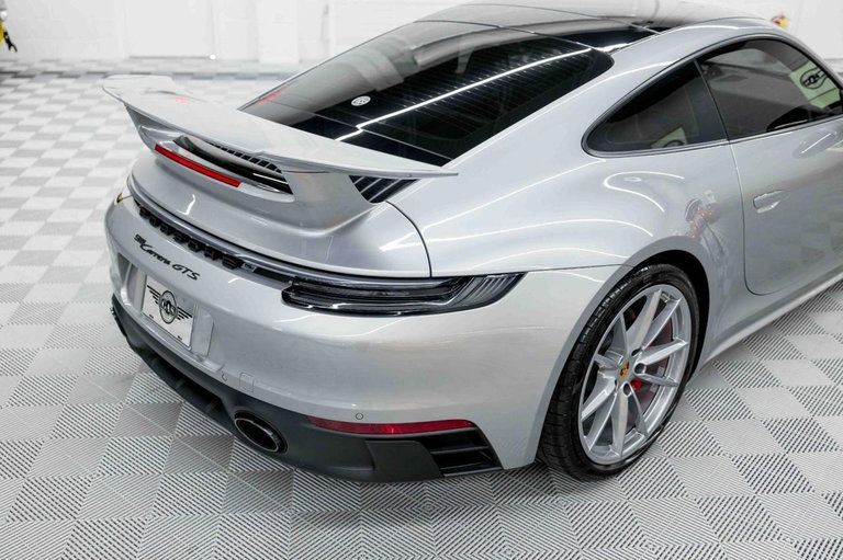Porsche 992 Carrera GTS