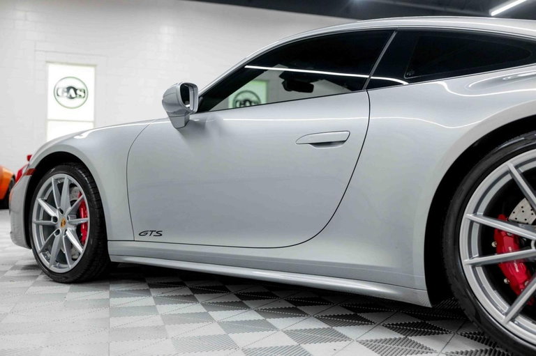 Porsche 992 Carrera GTS