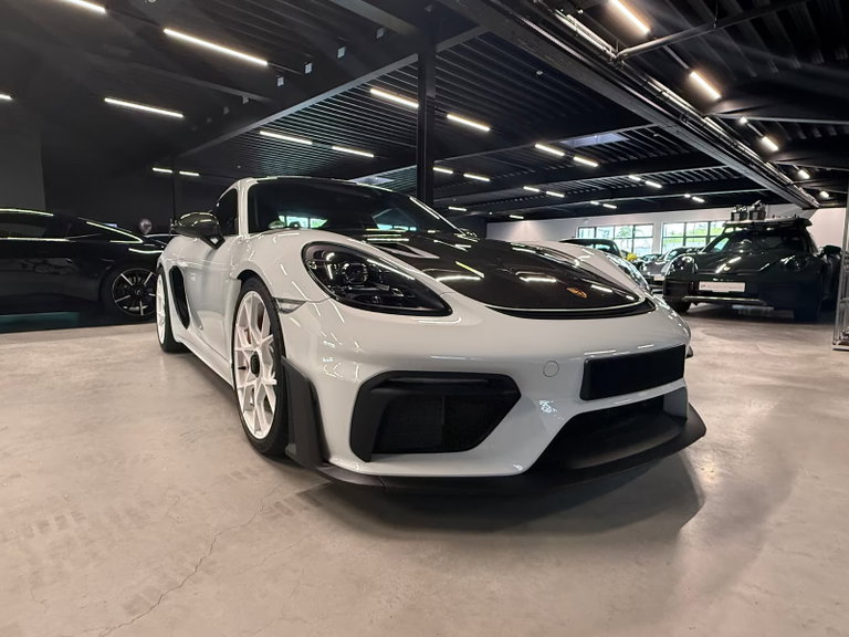 Porsche 718 Cayman GT4 RS