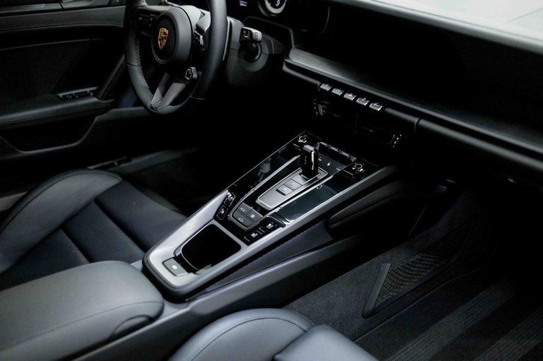 Porsche 992 Carrera GTS