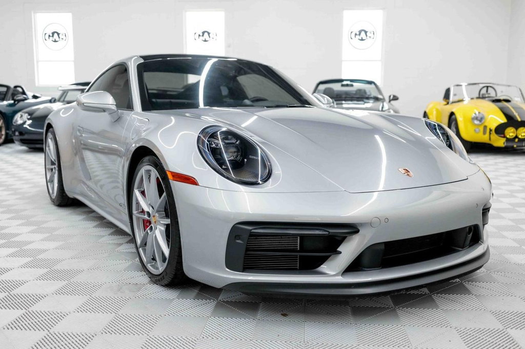 Porsche 992 Carrera GTS