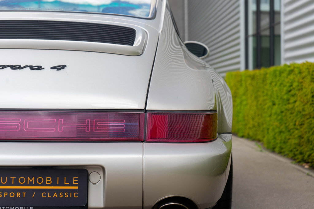 Porsche 964 Carrera 4