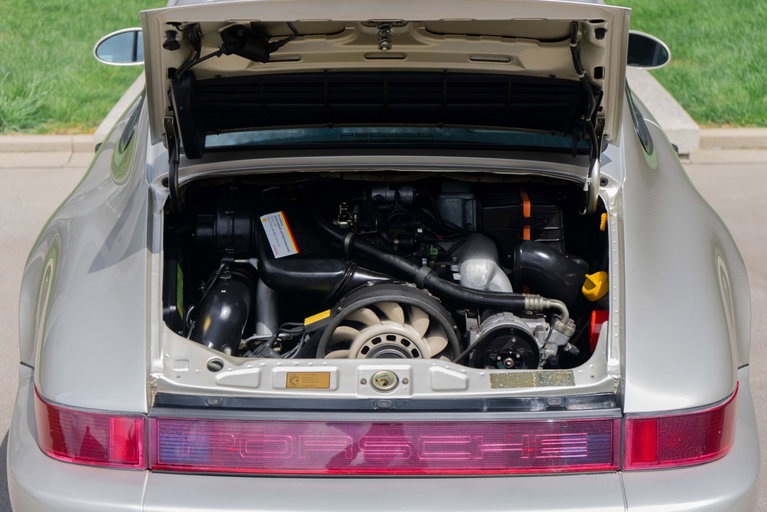 Porsche 964 Carrera 4