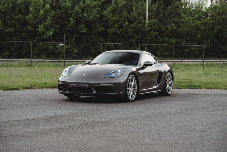 Porsche 718 Cayman