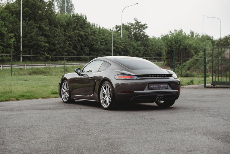 Porsche 718 Cayman