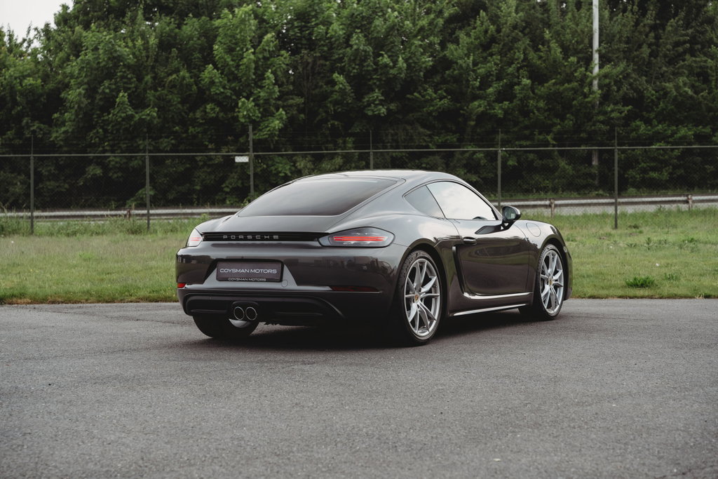 Porsche 718 Cayman