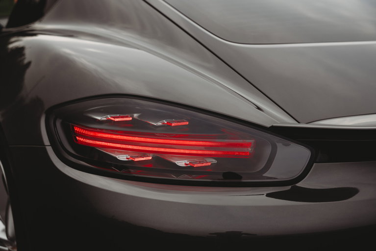 Porsche 718 Cayman