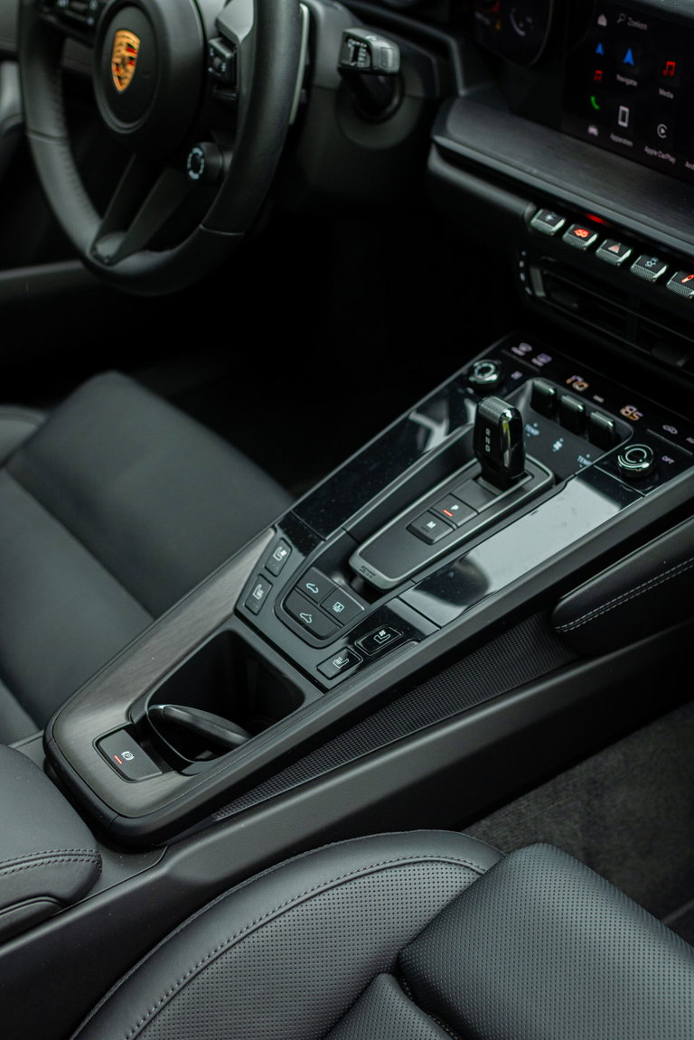 Porsche 992 Carrera 4 GTS