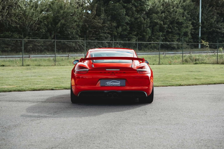 Porsche 981 Cayman GT4