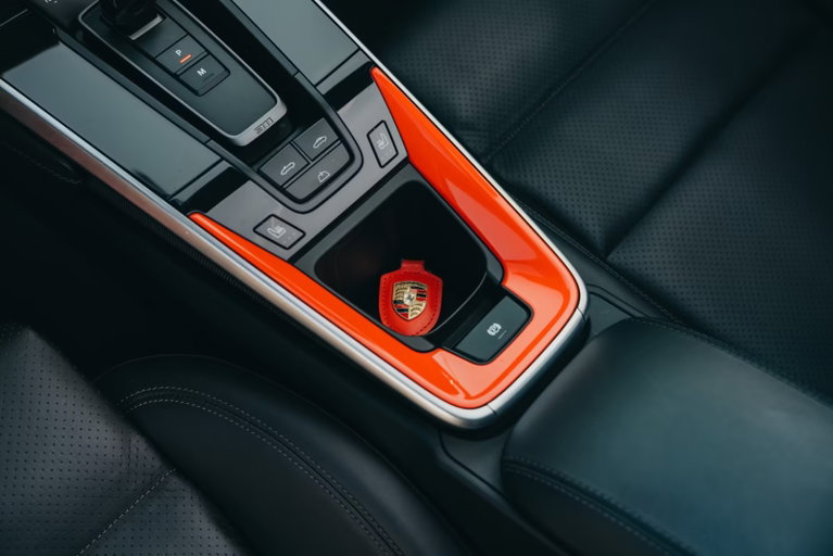 Porsche 992 Carrera