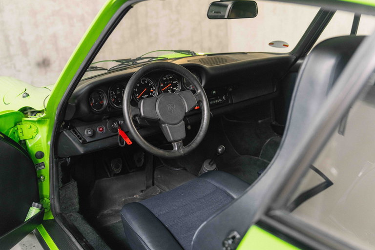 Porsche 911 Carrera 2.7