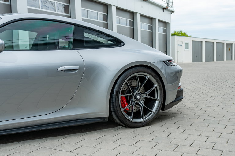 Porsche 992 GT3 Touring