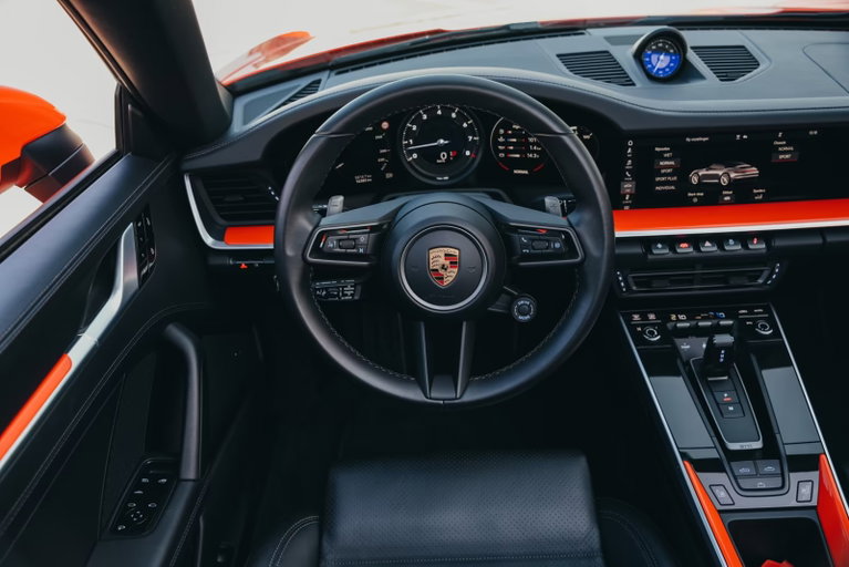 Porsche 992 Carrera