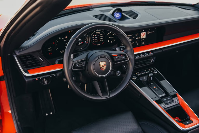 Porsche 992 Carrera