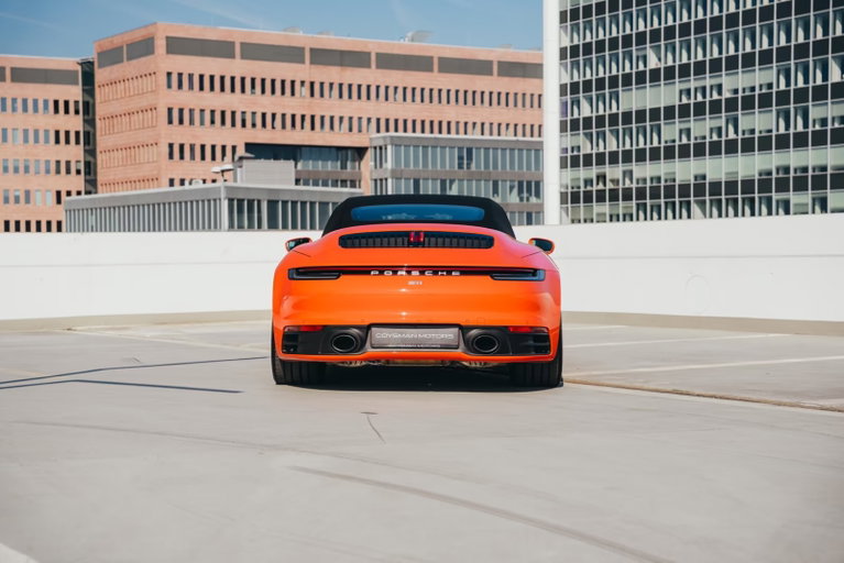 Porsche 992 Carrera