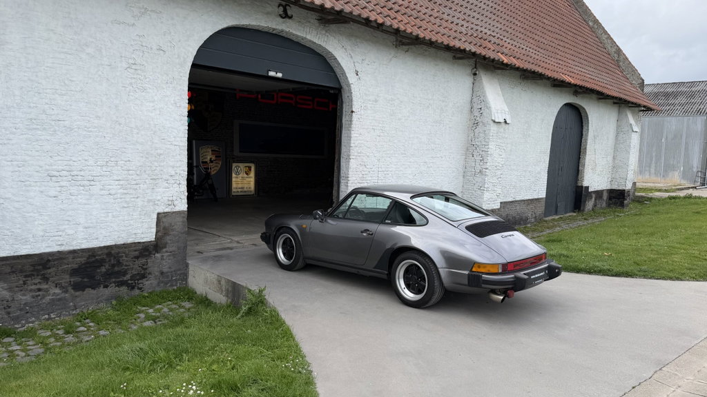 Porsche 911 Carrera 3.2