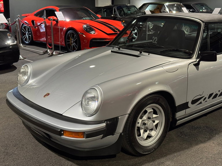 Porsche 911 Carrera 2.7