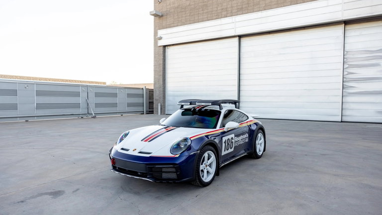 Porsche 911 Dakar