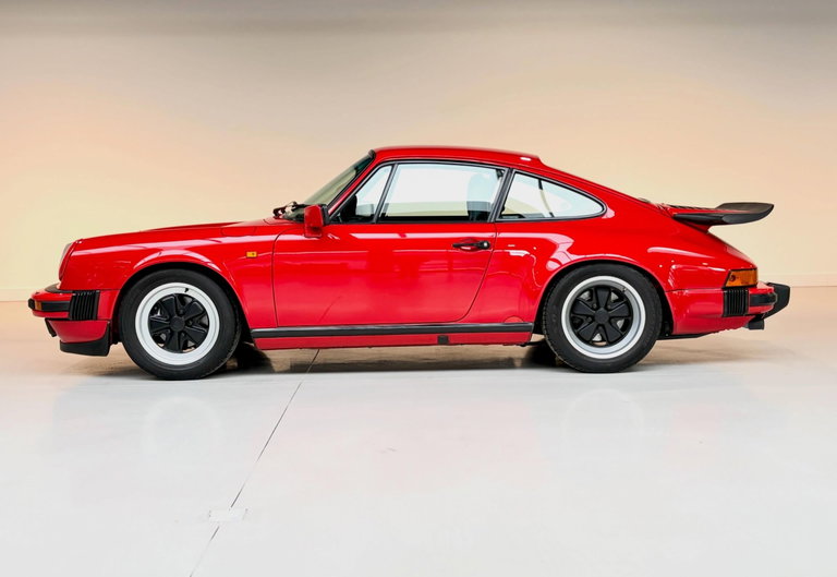 Porsche 911 Carrera 3.2