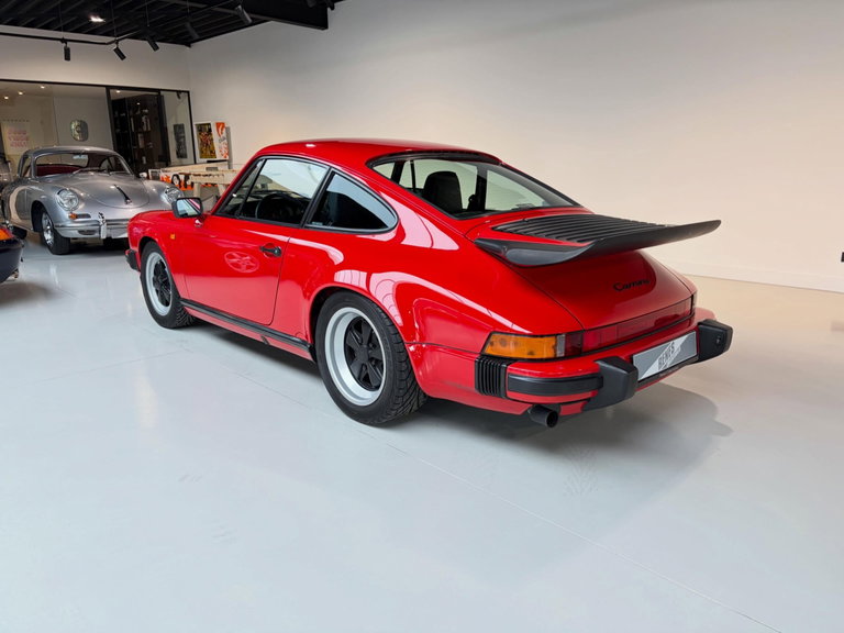 Porsche 911 Carrera 3.2