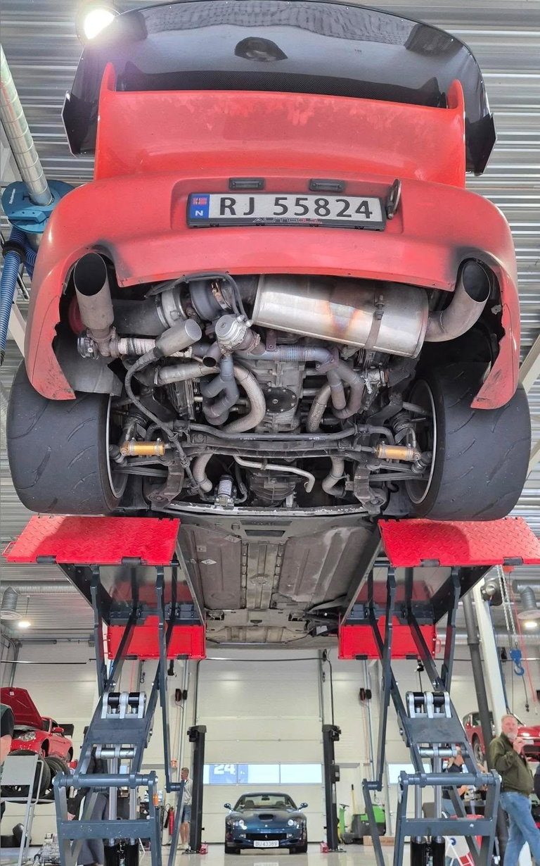 Porsche 993 GT2 Tribute