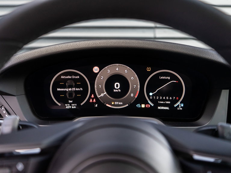 Porsche 992 Carrera