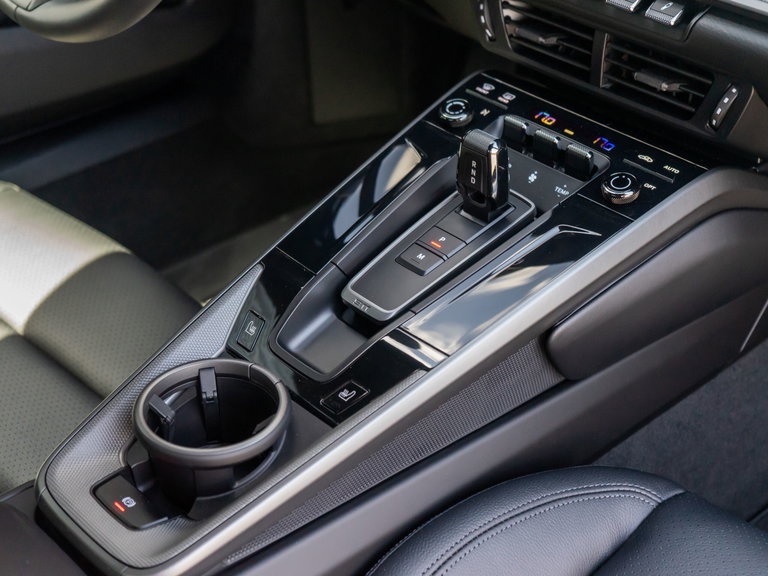 Porsche 992 Carrera