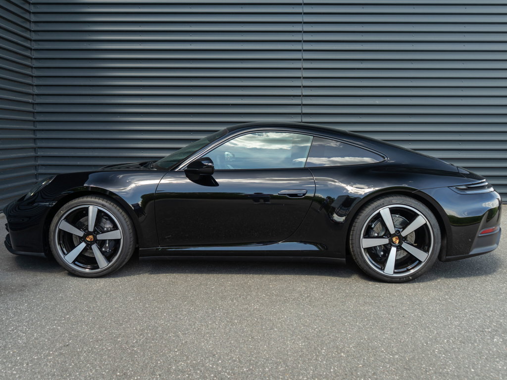 Porsche 992 Carrera