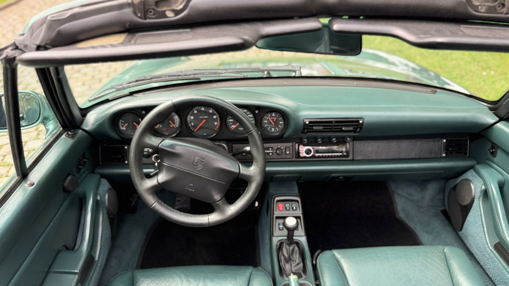 Porsche 993 Carrera 4