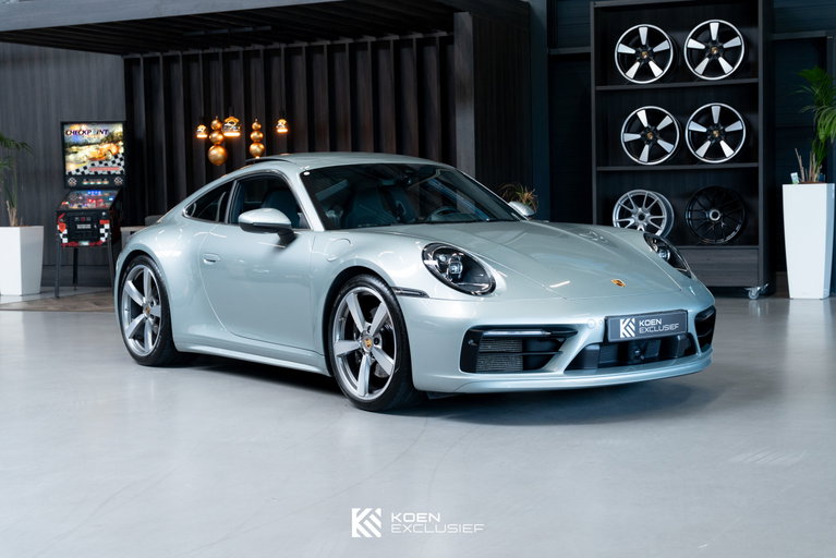 Porsche 992 Carrera 4S