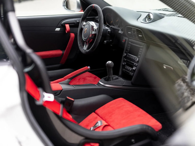 Porsche 997.2 GT3 RS 4.0