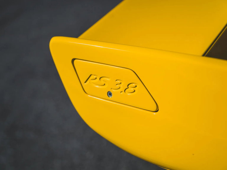 Porsche 964 Carrera RS 3.8